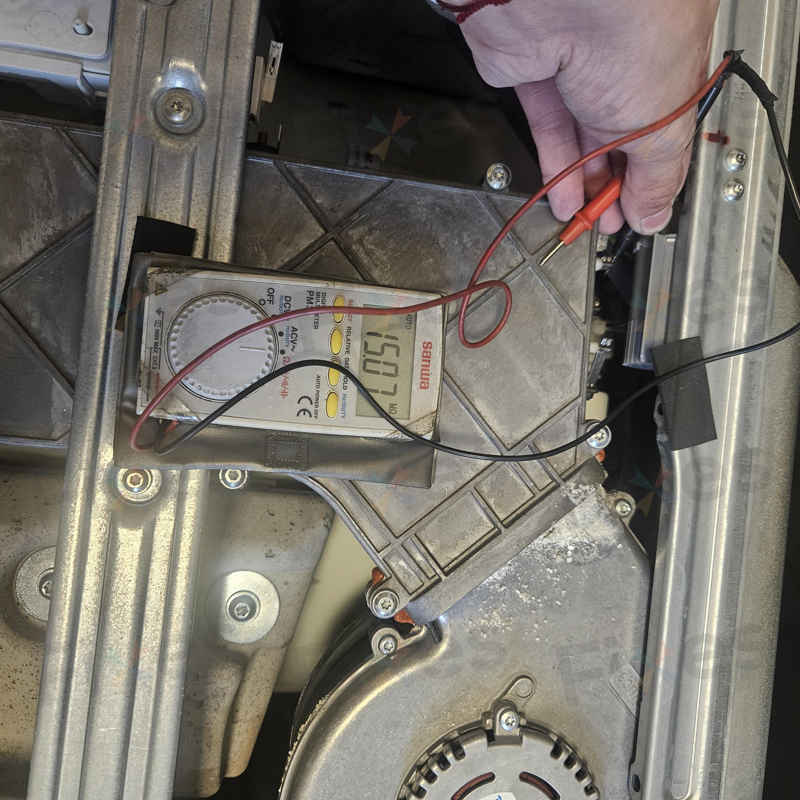 門鎖與烘乾線路雙重隱憂,這部 Siemens WD系列洗衣機E13故障碼怎麼解?🧐