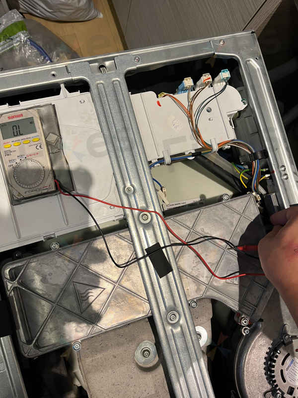 出現故障碼E13🔒Smeg前置式二合一洗衣乾衣機 LSTA147HK