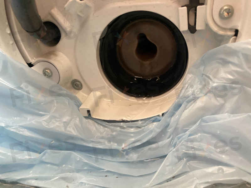自行清理過濾器慘變大災難？這部博世WAW系列洗衣機E18故障碼修復實錄 😱