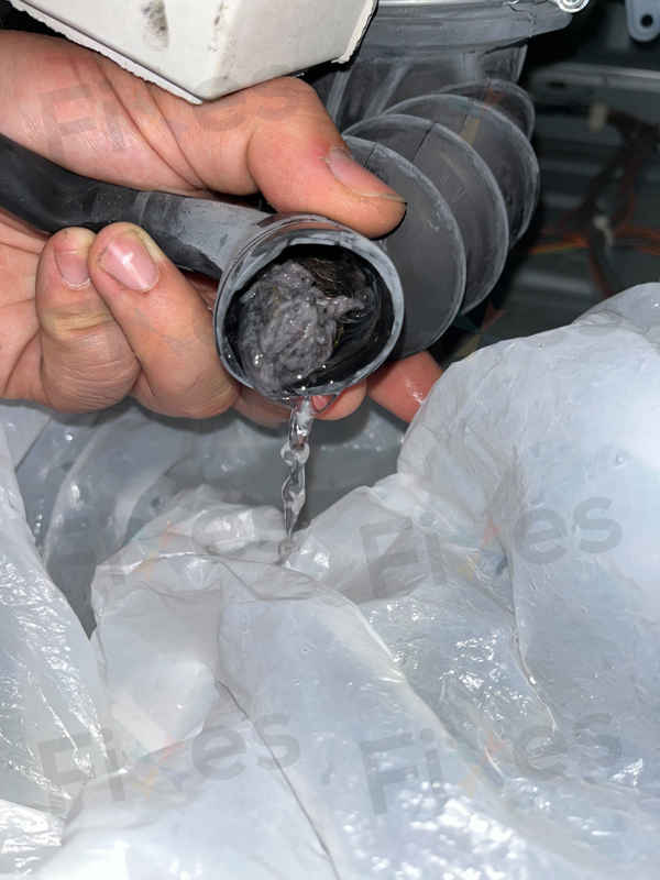 出現故障碼E18,排水困難😰Bosch博世前置式洗衣機 WAW28750GB/09