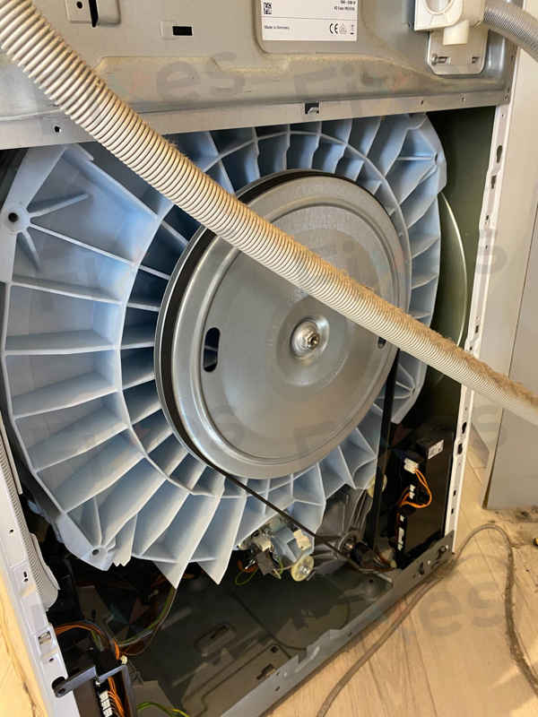 E18與E23故障碼輪流出現：這部Bosch WAW系列洗衣機的隱藏問題終於曝光 💡