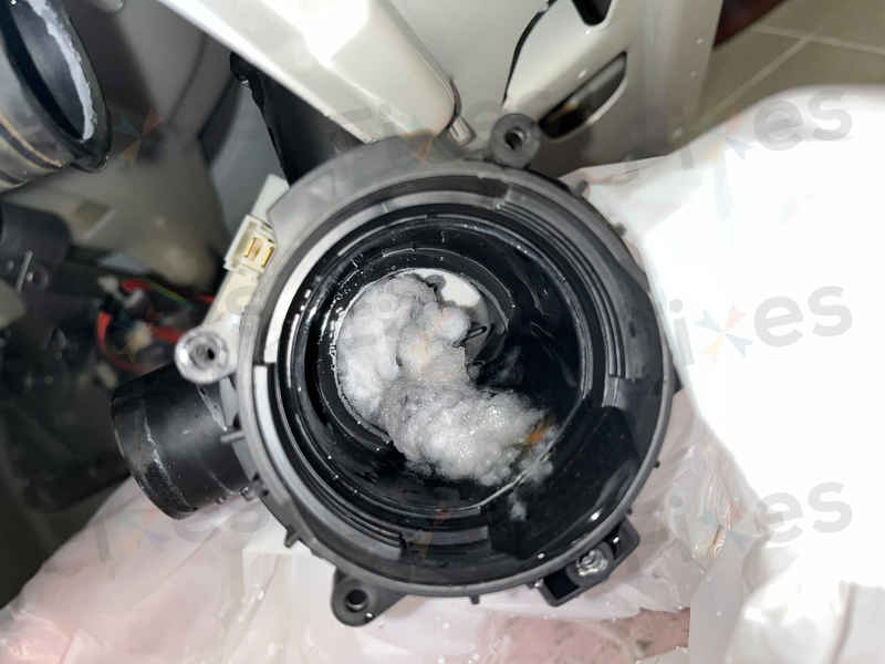 出現故障碼E18,排水不順🌀Siemens西門子前置式洗衣機 WM10N160HK/03