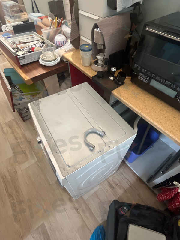 水排不出去?這部西門子WM系列洗衣機E18故障碼竟因相機菲林蓋卡住🕵️♂️