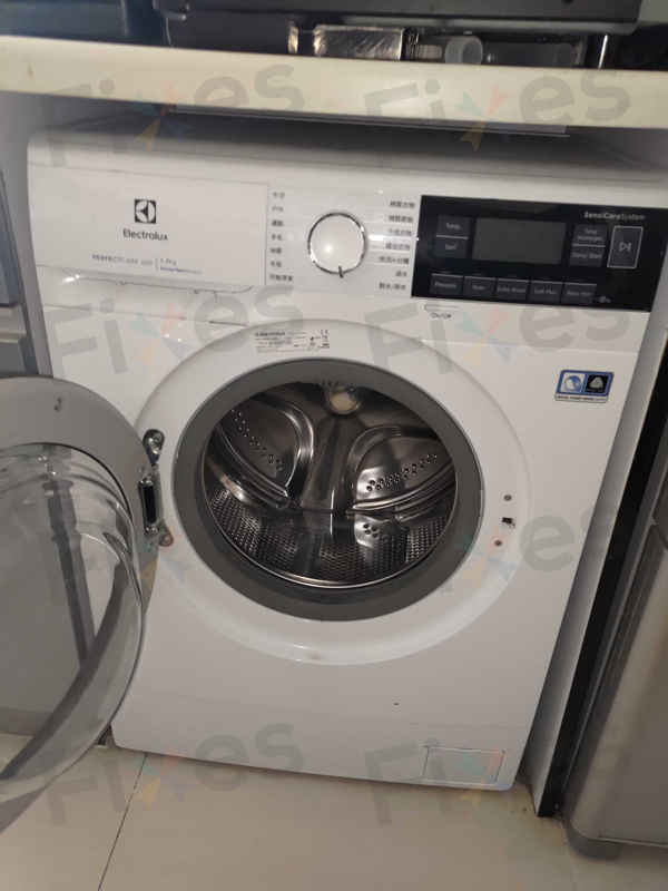 出現故障碼E20🌀Electrolux伊萊克斯前置式洗衣機 EW6S3726BL