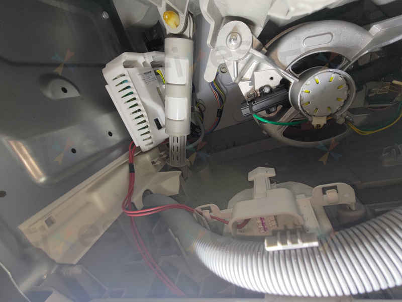 出現故障碼E20💧Electrolux伊萊克斯上置式洗衣機 EW6T4722AF