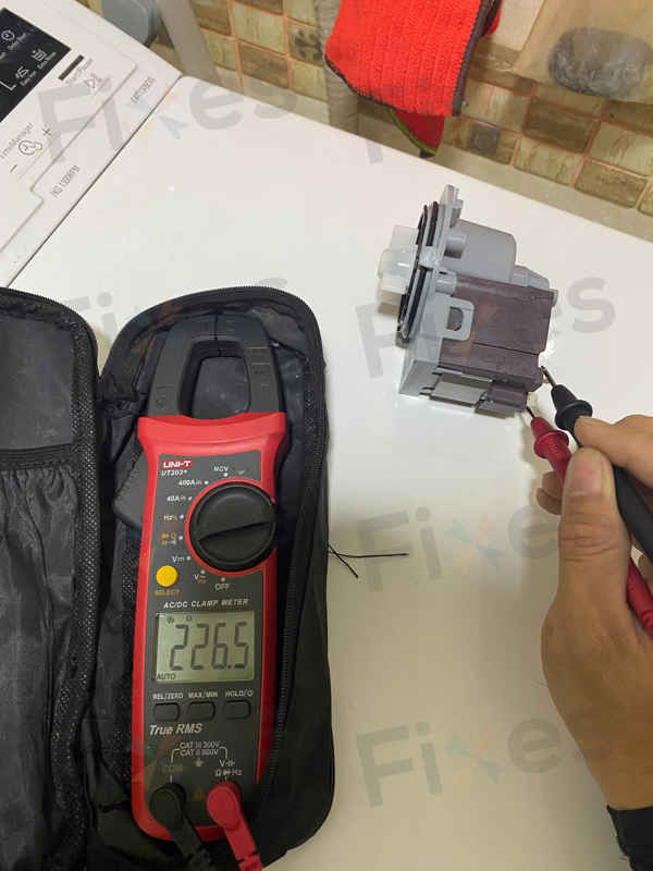 一隻襪子竟令這部Electrolux EWT系列洗衣機完全癱瘓？拆開機底真相大白 🧦