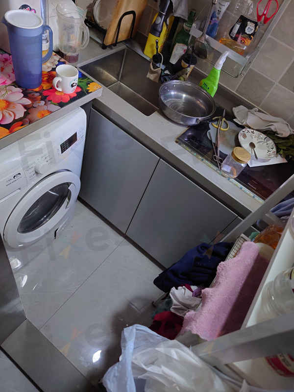 這部Zanussi ZKN系列洗衣機E20故障現場:50支牙線竟成排水主兇🦷