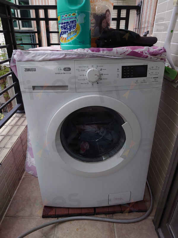 這部Zanussi ZWH系列洗衣機E20停機,師傅清理堵塞並更換排水泵全過程⚙️