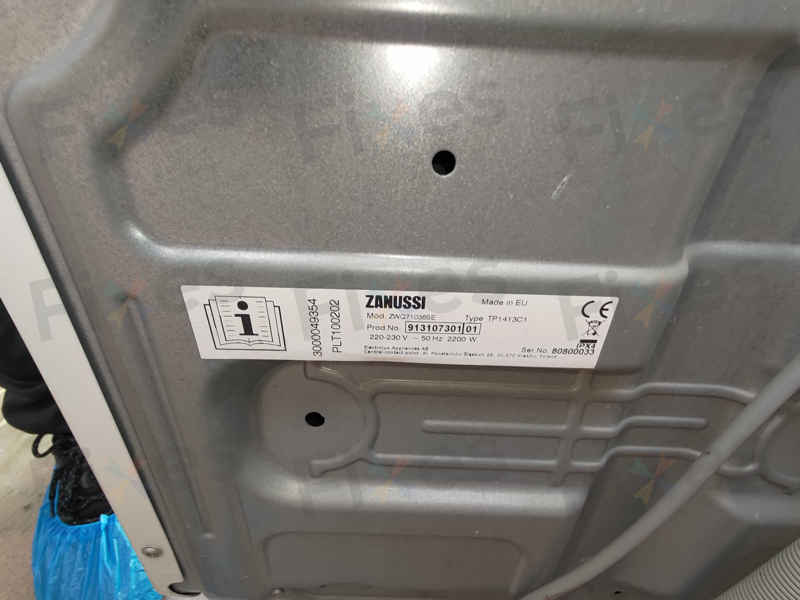 這部Zanussi ZWQ系列洗衣機E20故障碼：洗前檢查口袋避免排水泵堵塞 📝