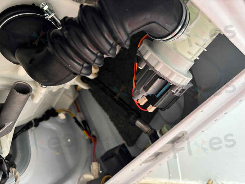 天台上的洗衣機困境:E21故障碼背後的真相揭秘 🏠