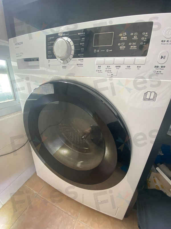 廚房內側卡位難搬動 🧩這部Hitachi BDD系列洗衣機E21不排水終於找出元兇