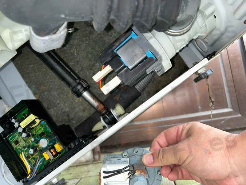 露台洗衣機的隱藏風險：一次E21故障維修的啟示 🌞