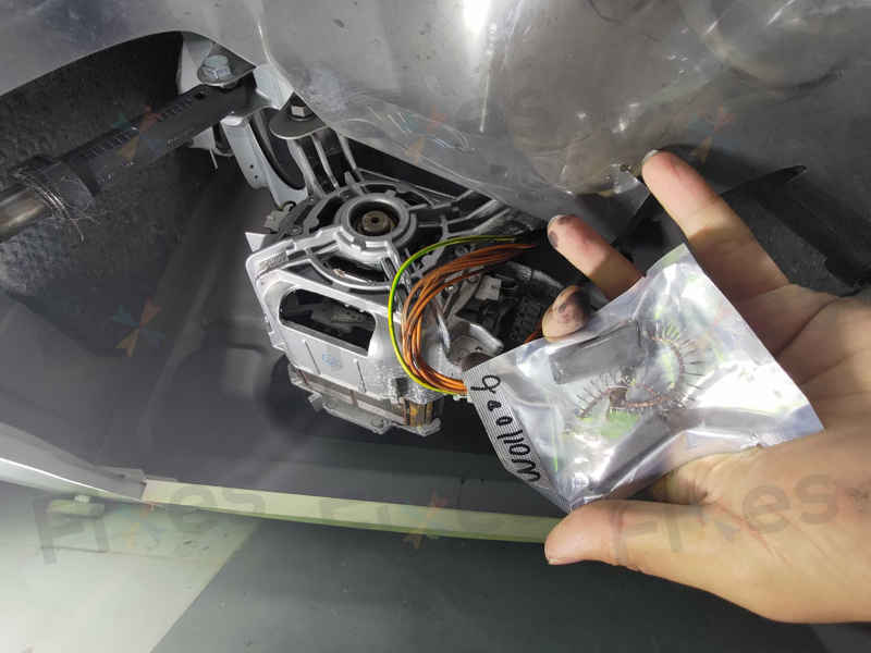 出現故障碼E21,洗衣機不轉動🛠Siemens西門子前置式洗衣機 WD12D460HK/07