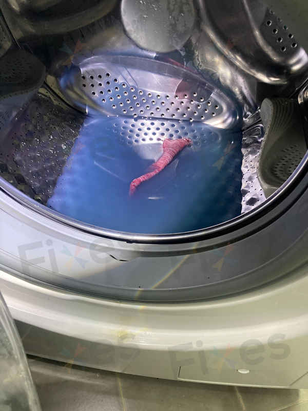 Miss So男友拆下機背釀亂，師傅4步換泵修復這部Panasonic NAS系列洗衣機E21排水故障 🔩