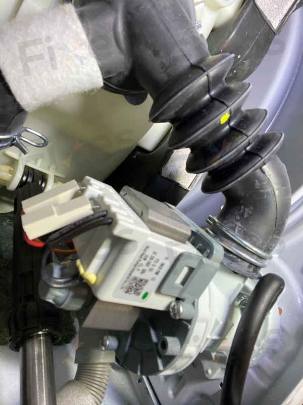 客戶好心先排水卻搞得滿地積水？這部西門子WS系列洗衣機E21維修體驗分享 😅