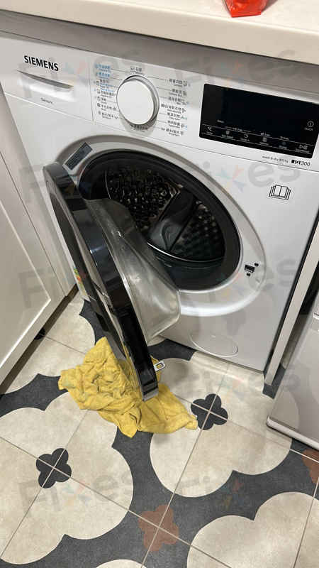 師傅拆機現場:這部西門子WD系列洗衣機E21故障碼背後的鐵扣真相🪝