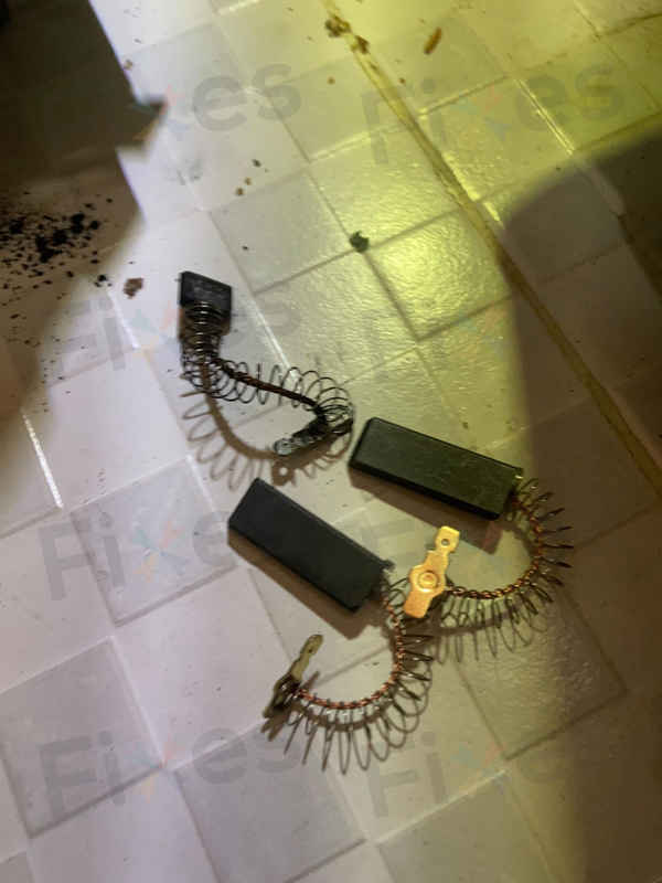 廚房狹縫裡的救援：這部西門子WS系列洗衣機E21故障碳刷更換實戰 🧩