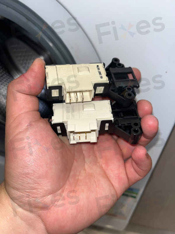 門鎖掣老化引發E30故障碼!Midea MWFG系列洗衣機維修實錄 🛠