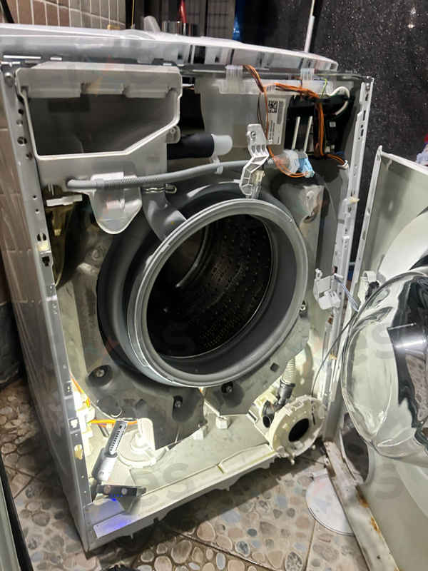 這部博世洗衣機的排水問題，源於意外掉入的小物件 🔍