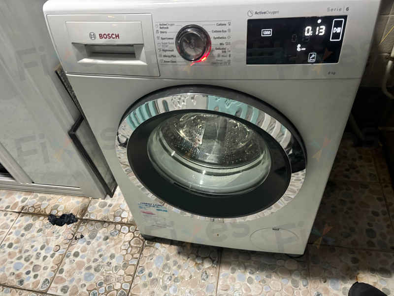 這部博世洗衣機的排水問題，源於意外掉入的小物件 🔍