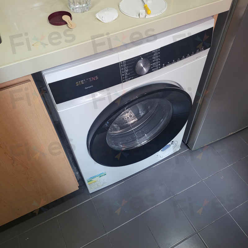 當硬幣遇上牙籤：西門子洗衣機出E36的排水大冒險 🕵️
