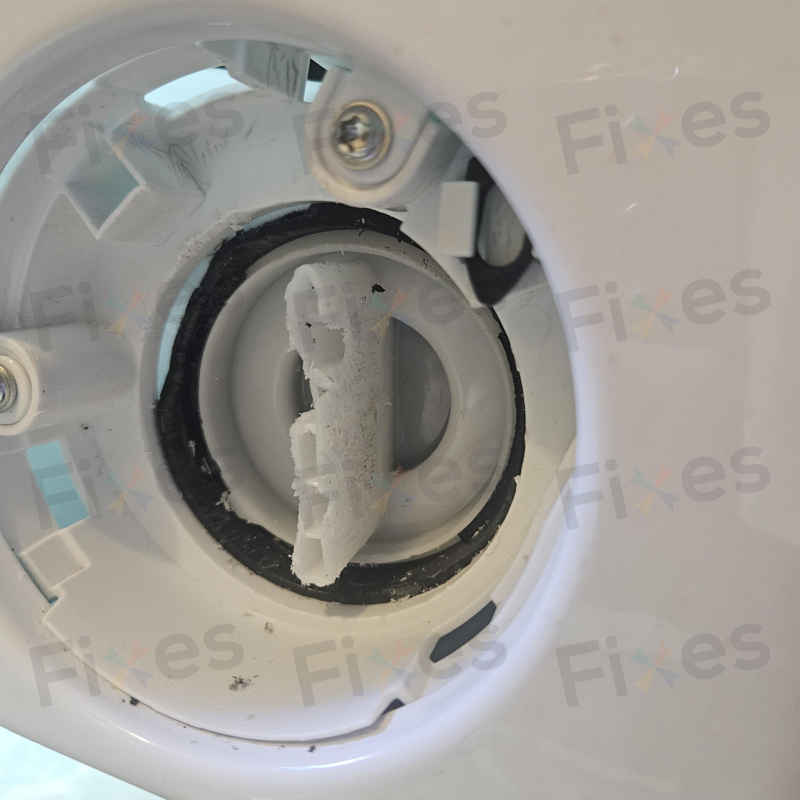 牙籤卡住排水泵！這部西門子洗衣機E36故障碼的隱藏元凶 🧐