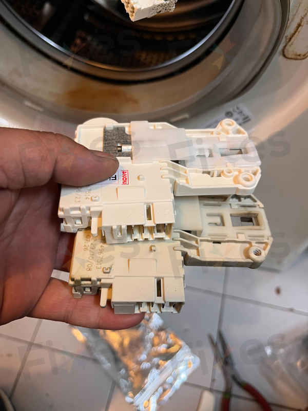 出現故障碼E40🔑Zanussi金章牌前置式洗衣機 ZWC10510W