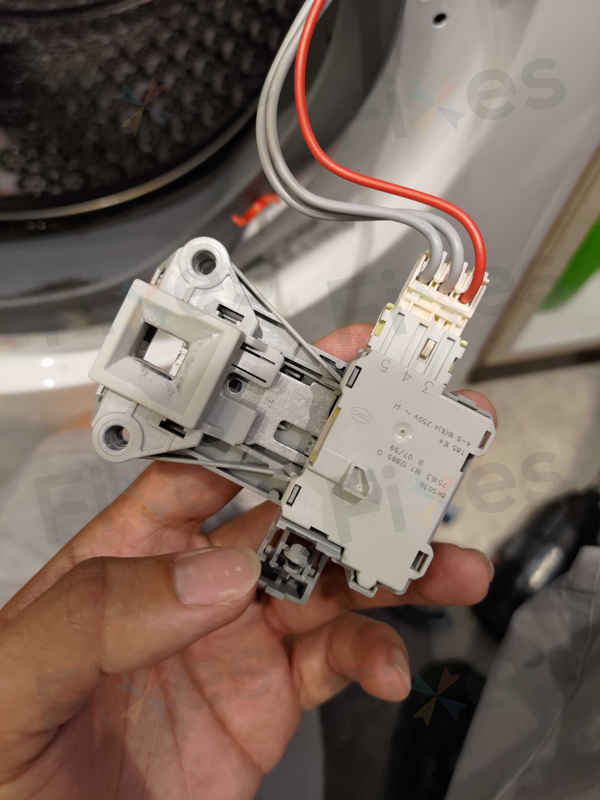 出現故障碼E40🔐Zanussi金章牌前置式洗衣機 ZWH71246