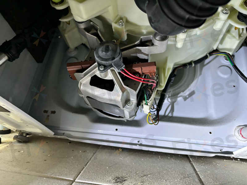 出現故障碼E61，無法運作🔧Brandt白朗牌前置式洗衣機 BWF5714A
