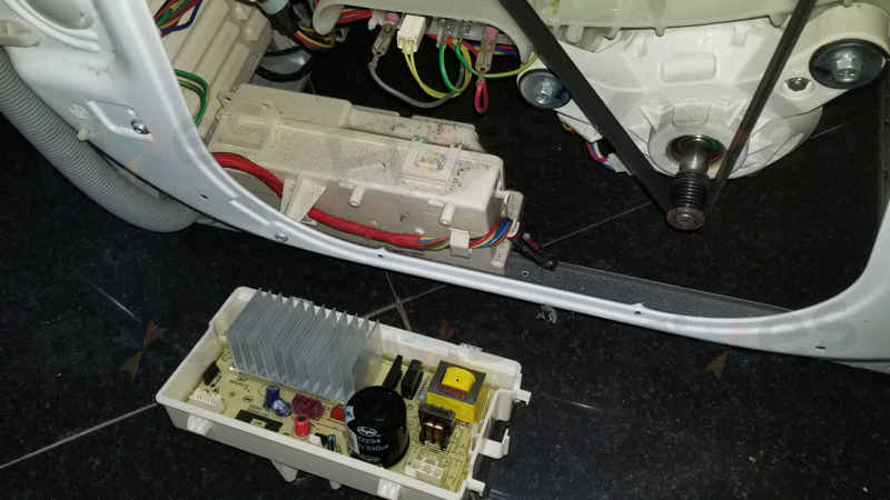 出現故障碼Ed1,電子板問題💥Whirlpool惠而浦前置式洗衣機 FRAL80211