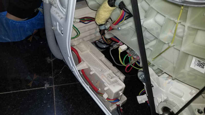 出現故障碼Ed1,電子板問題💥Whirlpool惠而浦前置式洗衣機 FRAL80211