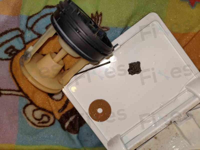 蚊貼引發的麻煩：Cristal尼斯洗衣機Err2故障排查過程 🦟