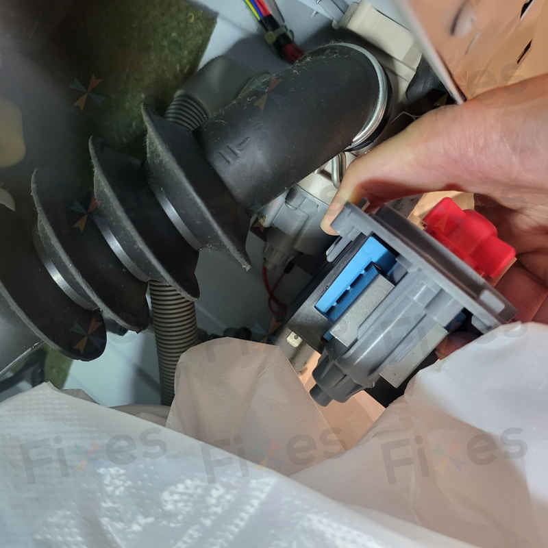 出現故障碼Err2😓Philco飛歌牌前置式洗衣機 PWD6312