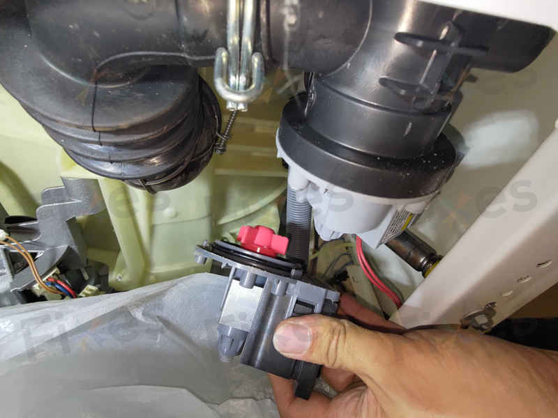 出現故障碼F05💧Scholtes前置式洗衣機 SDLE129EU