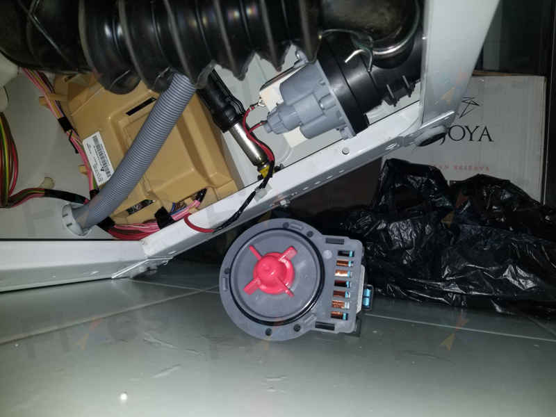 出現故障碼F05💦Whirlpool惠而浦前置式洗衣機 CFCR70111