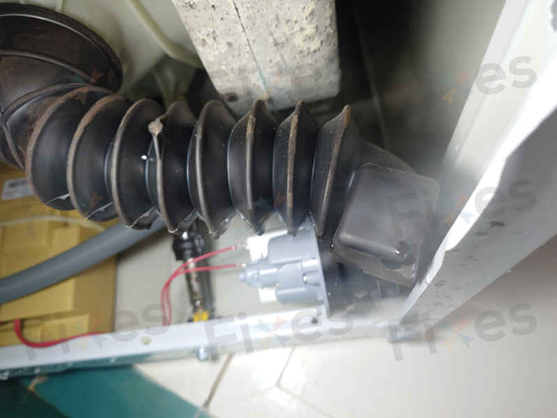客戶AI自救無效轉求師傅：惠而浦WFCR系列洗衣機F05排水泵故障解決全程 🛠️
