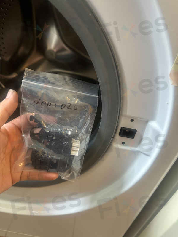 出現故障碼F06,門鎖死🔐Whirlpool惠而浦前置式洗衣機 FWG71283W