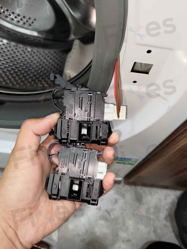 出現故障碼F06，門鎖掣問題🔧Whirlpool惠而浦前置式洗衣機 CFCR70111