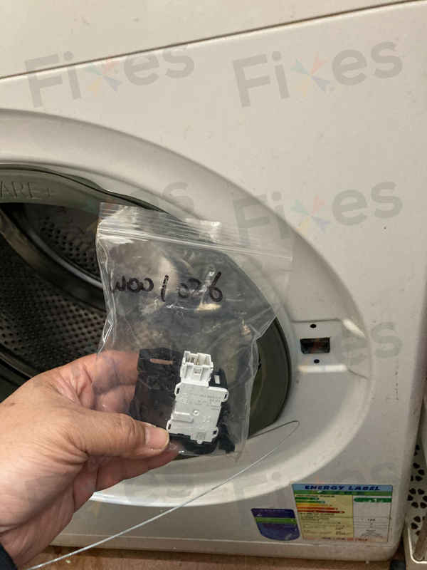 出現故障碼F06,門鎖問題😵Whirlpool惠而浦前置式洗衣機 CFCR70111