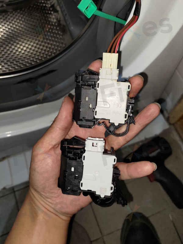 出現故障碼F06🔐Whirlpool惠而浦前置式洗衣機 FFCR70110