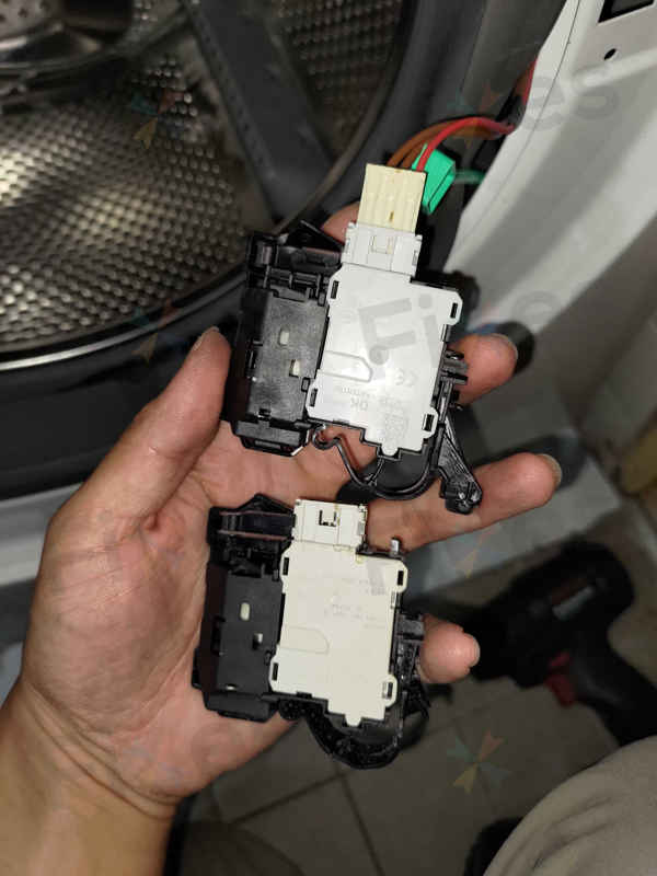 出現故障碼F06🔐Whirlpool惠而浦前置式洗衣機 FFCR70110