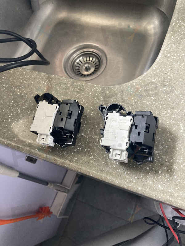 出現故障碼F06🛠️Whirlpool惠而浦前置式洗衣機 FFCR70120