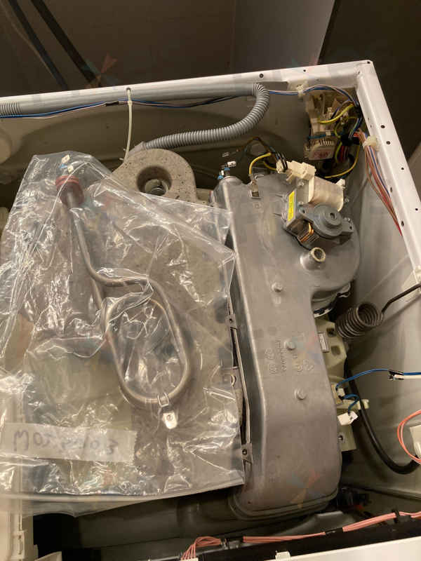 櫥櫃感應燈一亮就好辦事:這部Whirlpool WFCR系列洗衣乾衣機F15烘乾故障的處理實錄 ✨