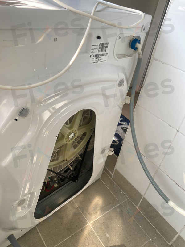 從F18到恢復正常運轉：這部Whirlpool FFCR系列洗衣機電子板受潮的啟示 🔁