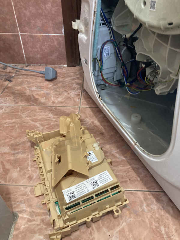 出現故障碼F20，需要更換電子板🔓Whirlpool惠而浦前置式洗衣機 FSCR80420