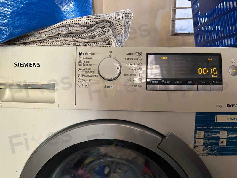 偏遠村屋不想換新機?這部西門子WM系列洗衣機F21故障碼碳刷更換過程 🌿