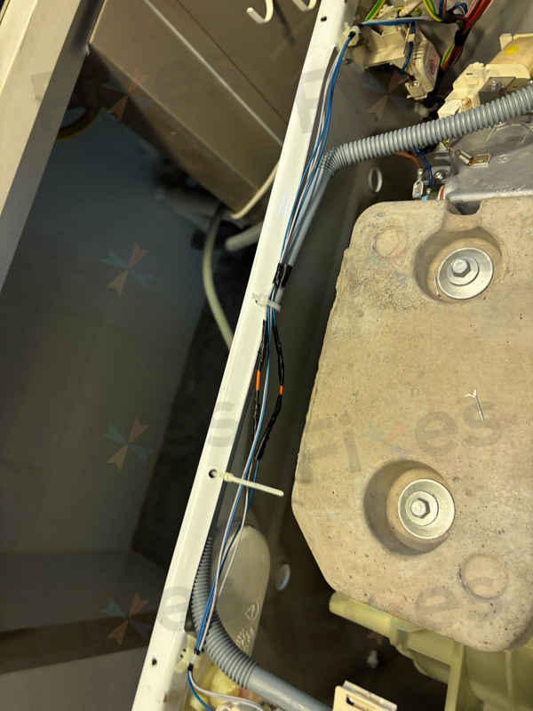 換過入水掣仍然不入水?這部Bauknecht WBKI系列洗衣機的真正問題藏在線路裡 💡