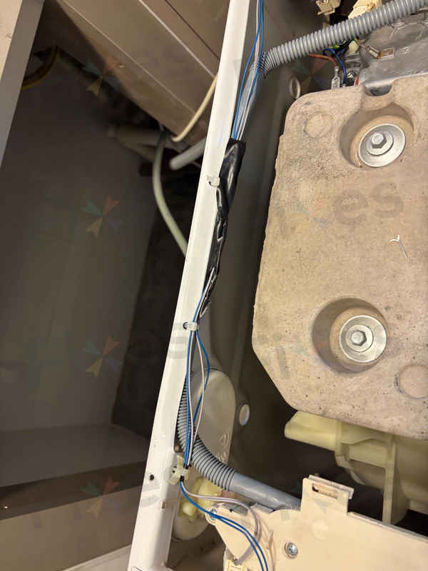 換過入水掣仍然不入水?這部Bauknecht WBKI系列洗衣機的真正問題藏在線路裡 💡
