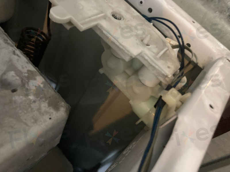 Indesit洗衣機出現h2o故障碼？看看這個成功維修案例 🚰