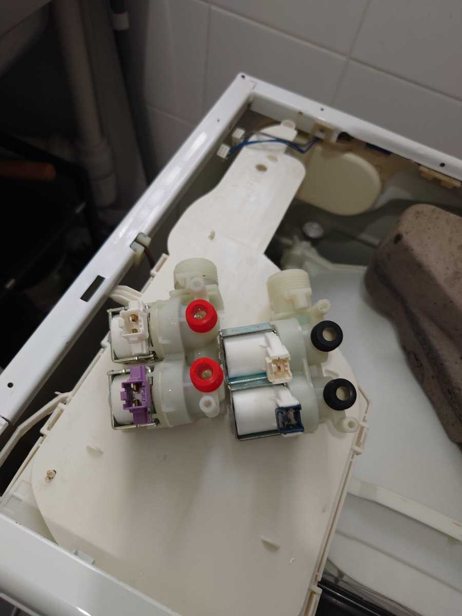 惠而浦CFCR系列洗衣機h2o入水超時困擾客戶：更換入水掣問題迎刃而解 ⚡